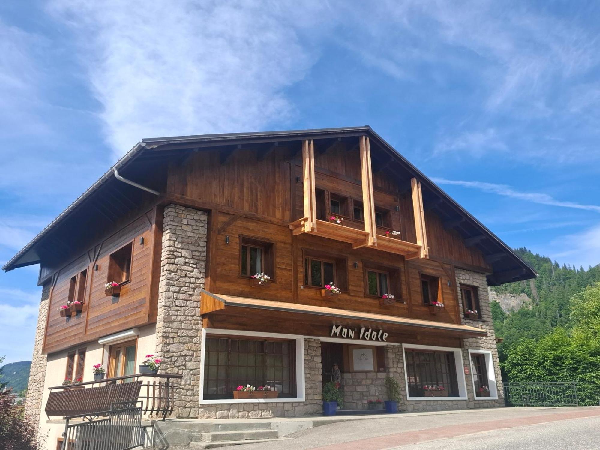 Chalet Mon Idole فلوميه المظهر الخارجي الصورة